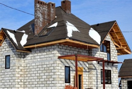 Газобетон автоклавный для строительства дома: характеристики, достоинства и особенности укладки