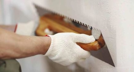 Шпаклевание, как вариант подготовки стен под обои: выбор материала и этапы выполнения работ