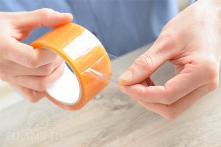 Скотч в строительных работах: разновидности, особенности и места применения