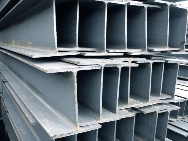 Стальная балка в строительной отрасли