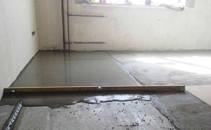 Стяжка пола по маякам в ванной своими руками: способы и монтаж